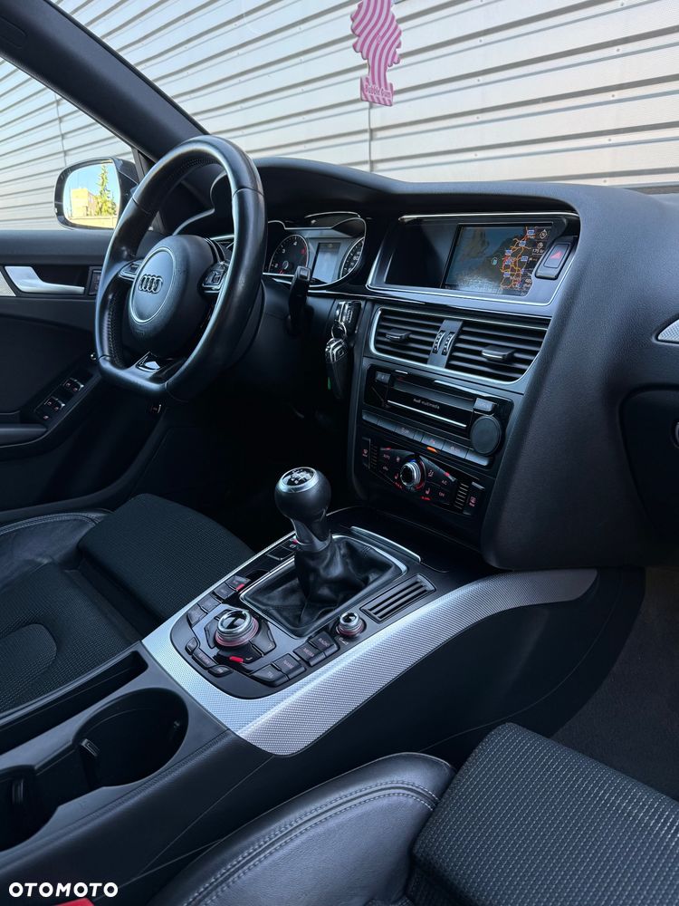 Audi A4 Avant 2.0 TDI DPF clean diesel quattro S line Sportpaket - 14