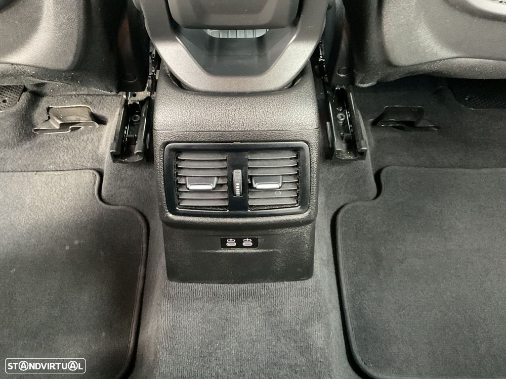 BMW X1 16 d sDrive - 33