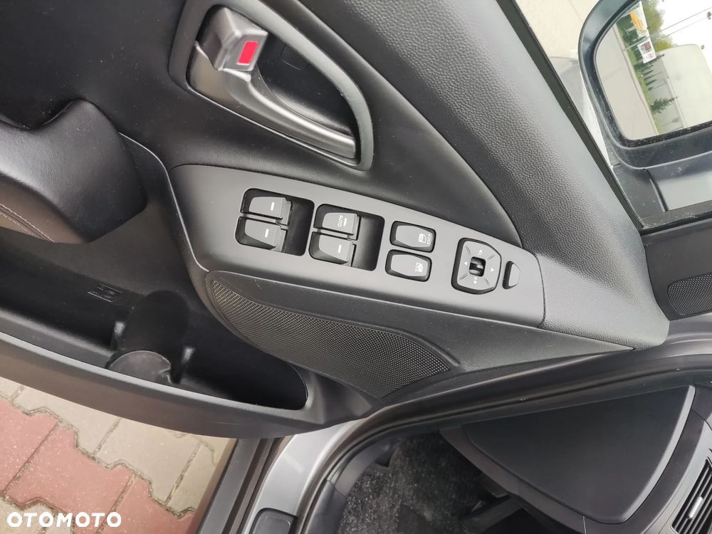 Hyundai Tucson 2.0 CRDI 4WD Automatik Premium - 20