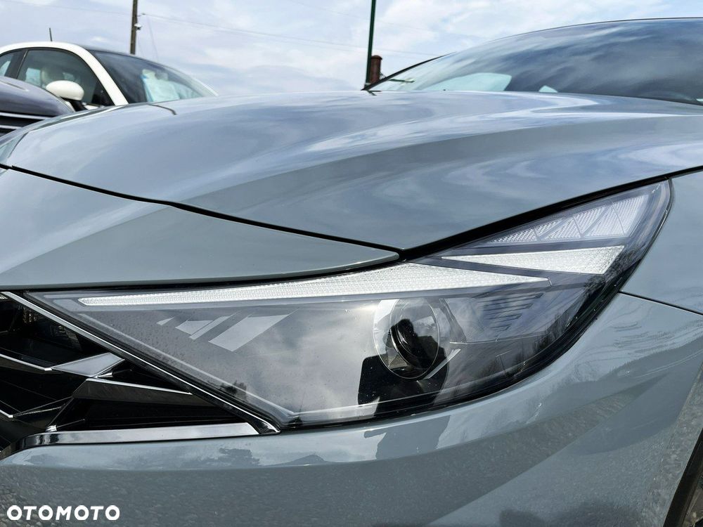 Hyundai Elantra 1.6 Smart CVT - 24