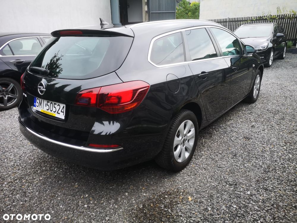 Opel Astra 1.4 Turbo Exklusiv - 4