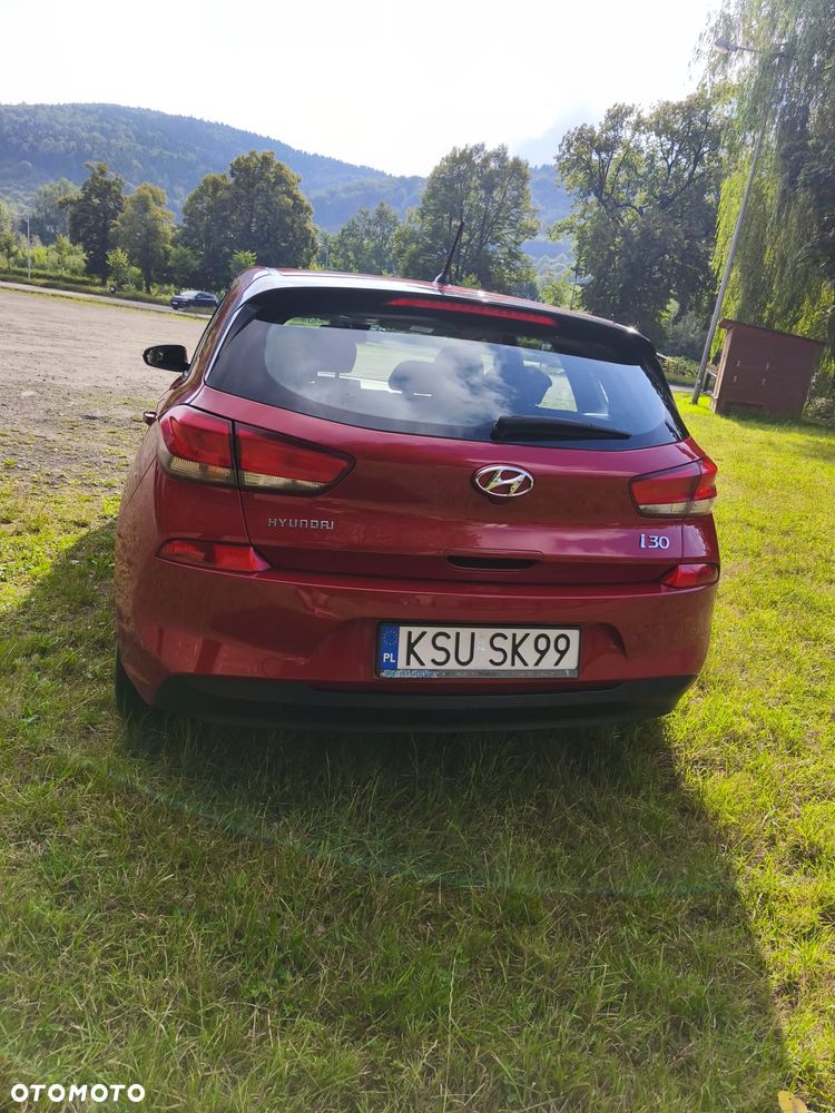 Hyundai i30 1.6 D Classic + - 7