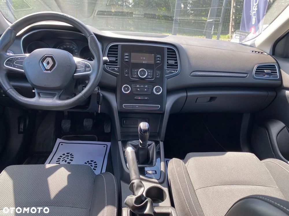 Renault Megane 1.6 SCe Zen - 16