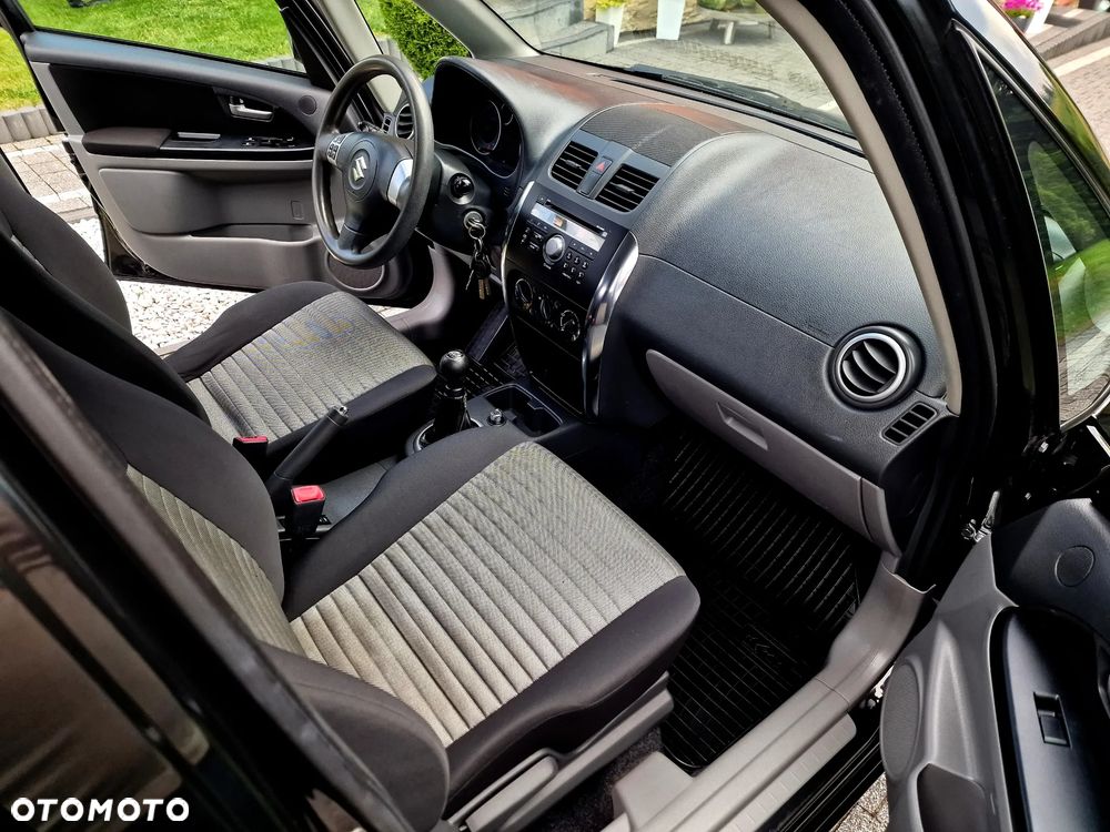 Suzuki SX4 1.6 Comfort 4WD - 16