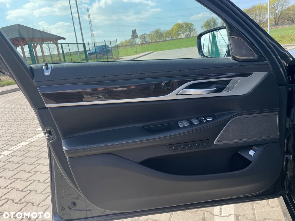 BMW Seria 7 730d xDrive - 17