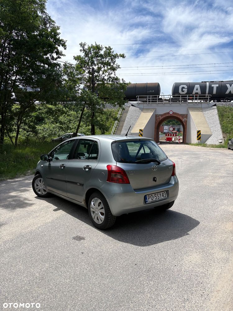 Toyota Yaris 1.3 Luna A/C - 3