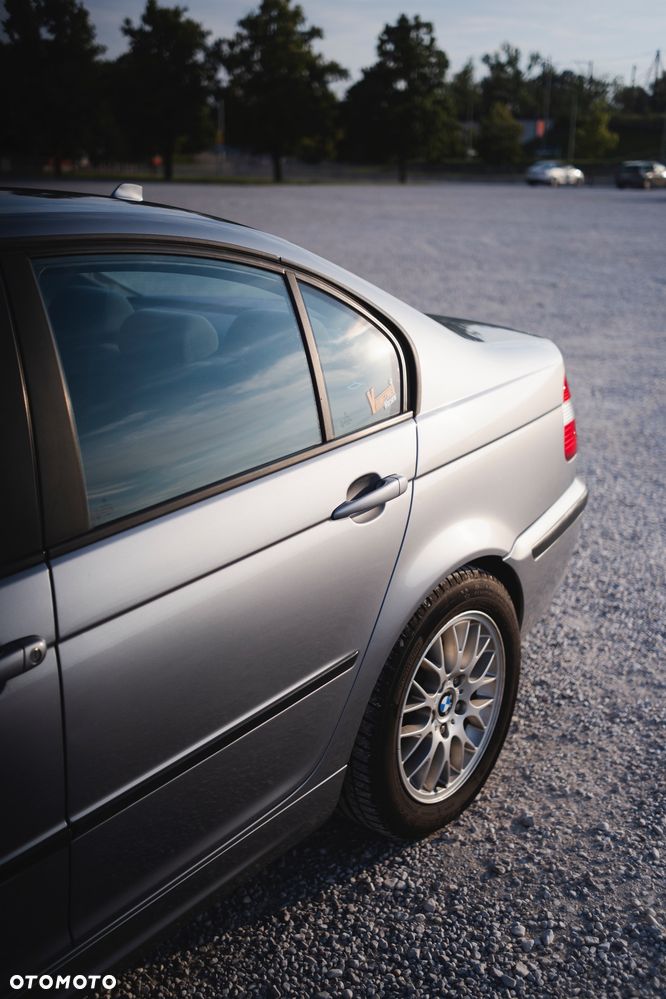 BMW Seria 3 318i - 20