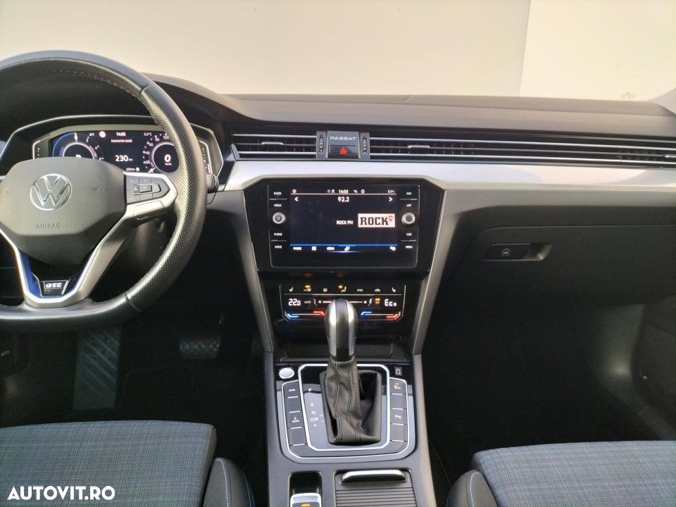 Volkswagen Passat - 9