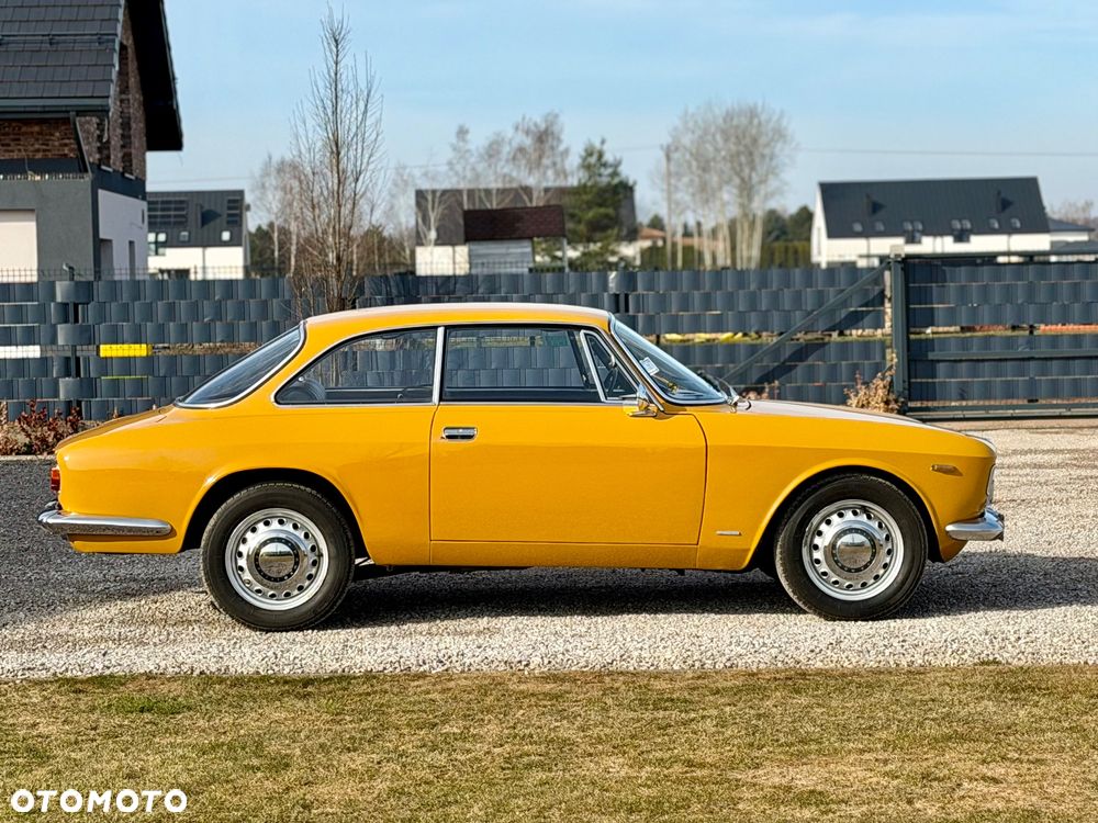 Alfa Romeo GT - 22