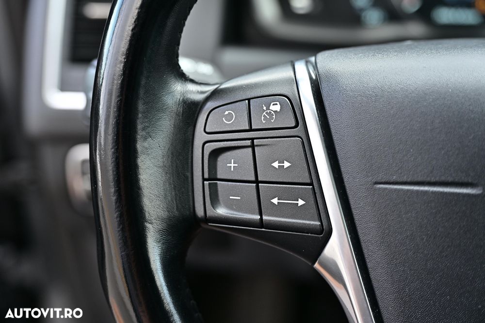 Volvo XC 60 D5 AWD Summum - 31
