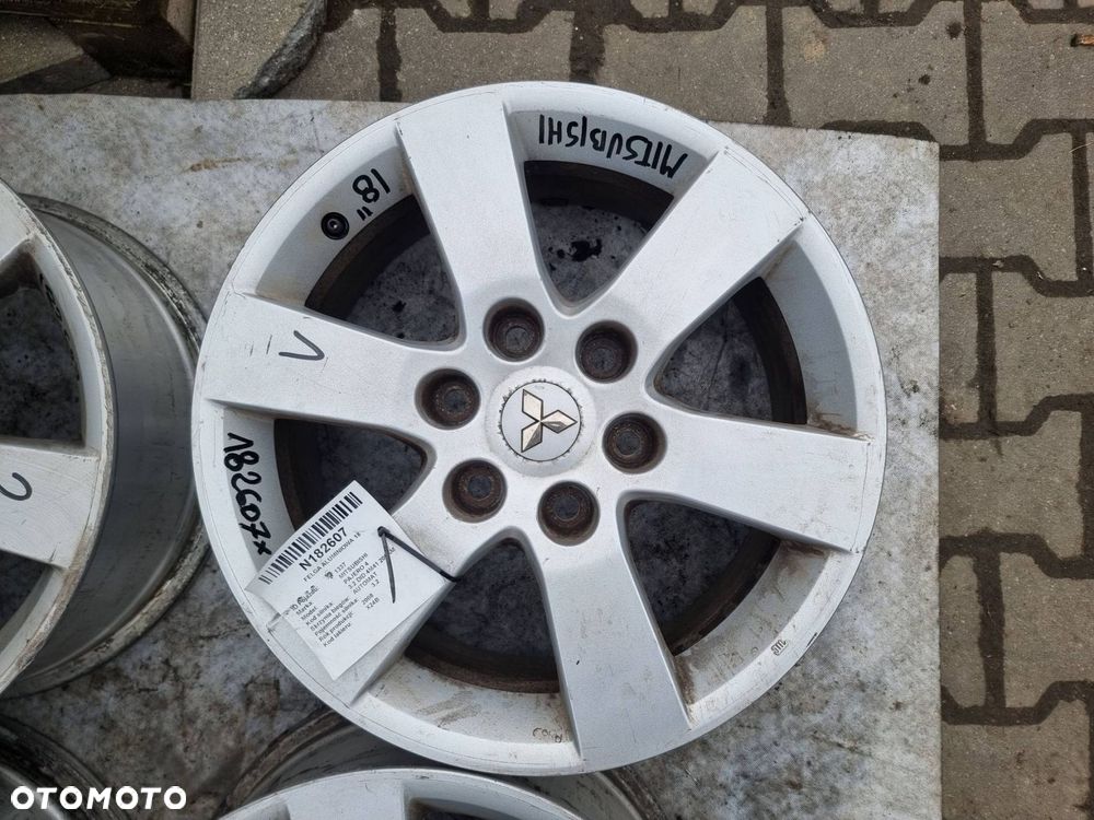 FELGA ALUMINIOWA 18 MITSUBISHI PAJERO 4 - 5