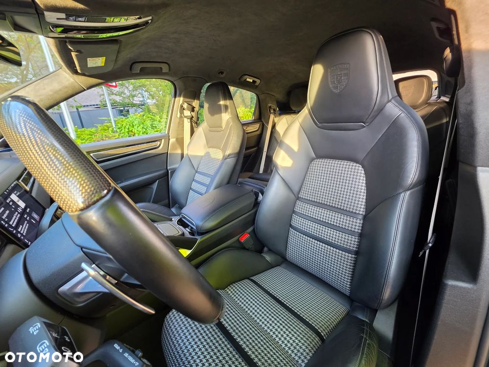 Porsche Cayenne - 15
