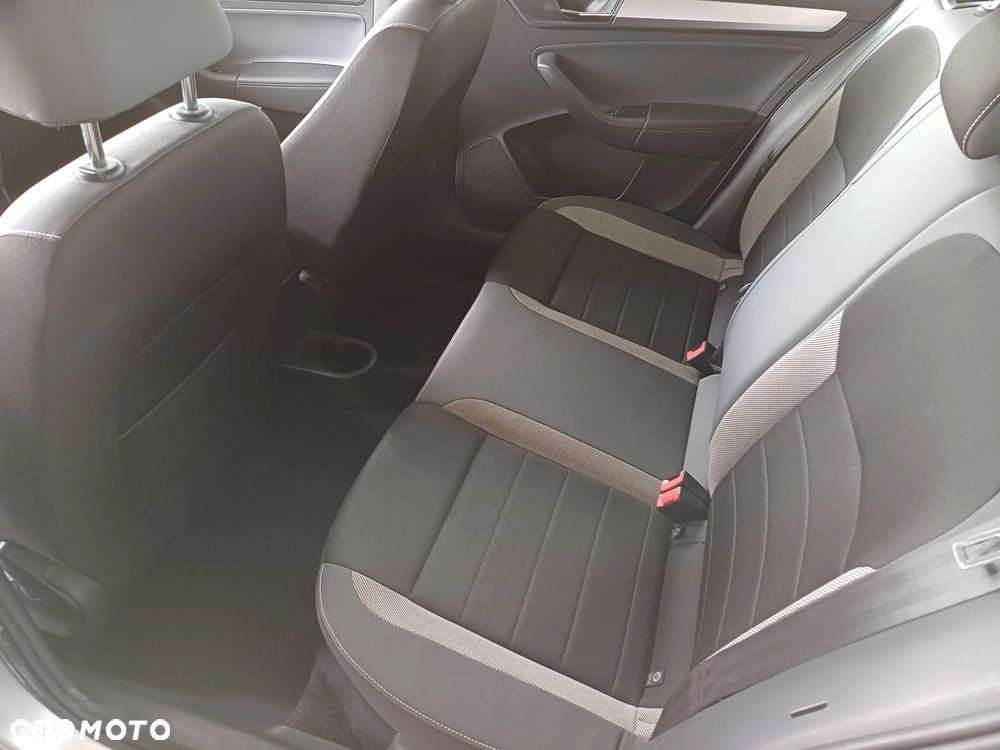 Skoda RAPID 1.6 TDI DPF Ambition - 11