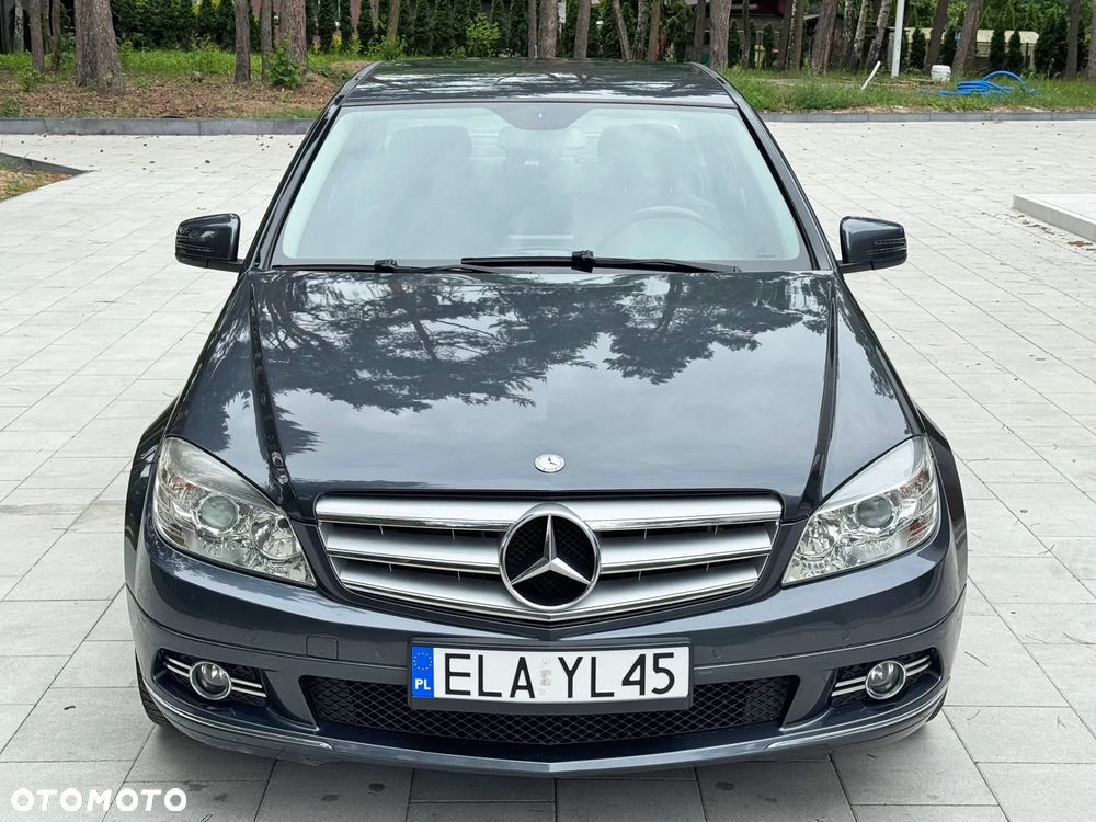 Mercedes-Benz Klasa C 250 CGI Automatik BlueEFFICIENCY Avantgarde - 4