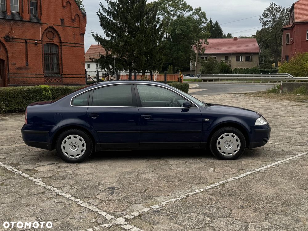 Volkswagen Passat 1.6 Basis - 6