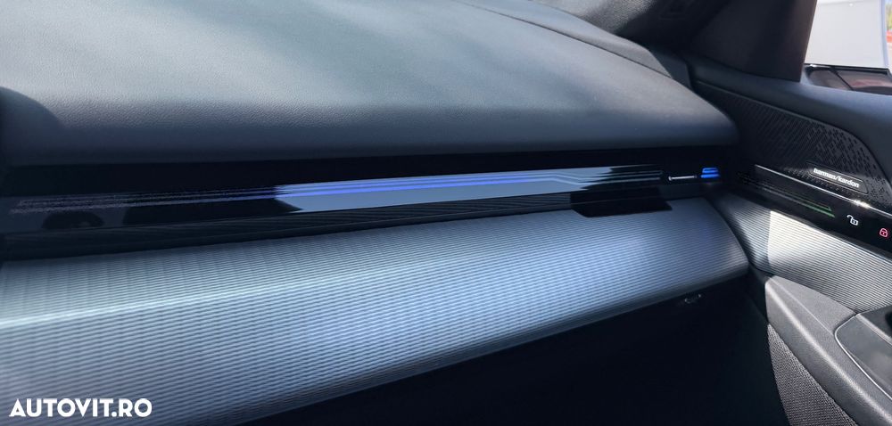 BMW Seria 5 520d AT MHEV - 30