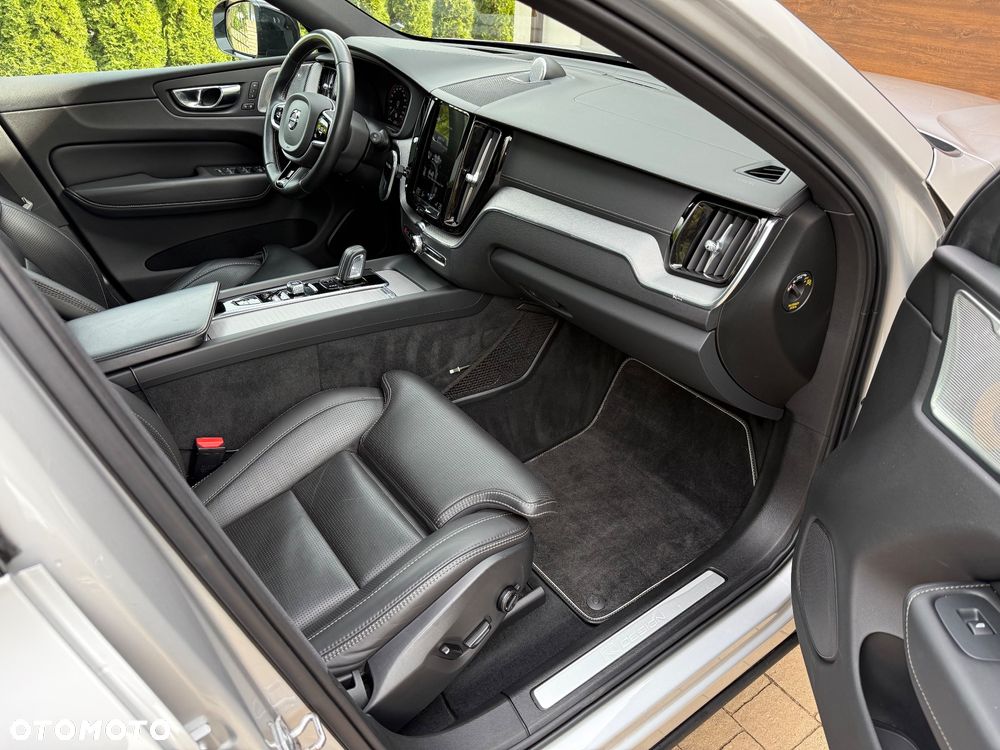Volvo XC 60 B5 D AWD Geartronic RDesign - 13