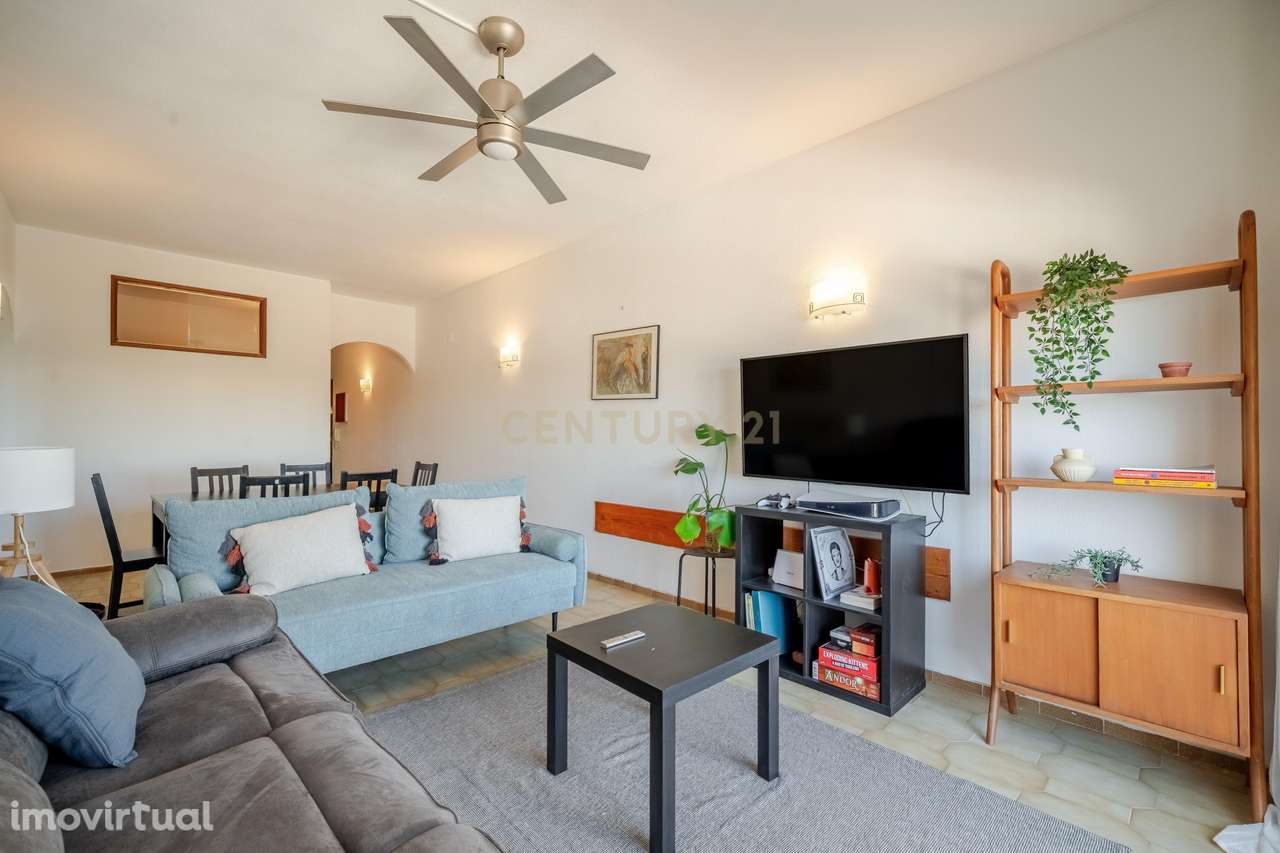 Apartamento T2 + Quarto Interior com Vista Mar a 300m da Praia no Cent - Grande imagem: 5/31