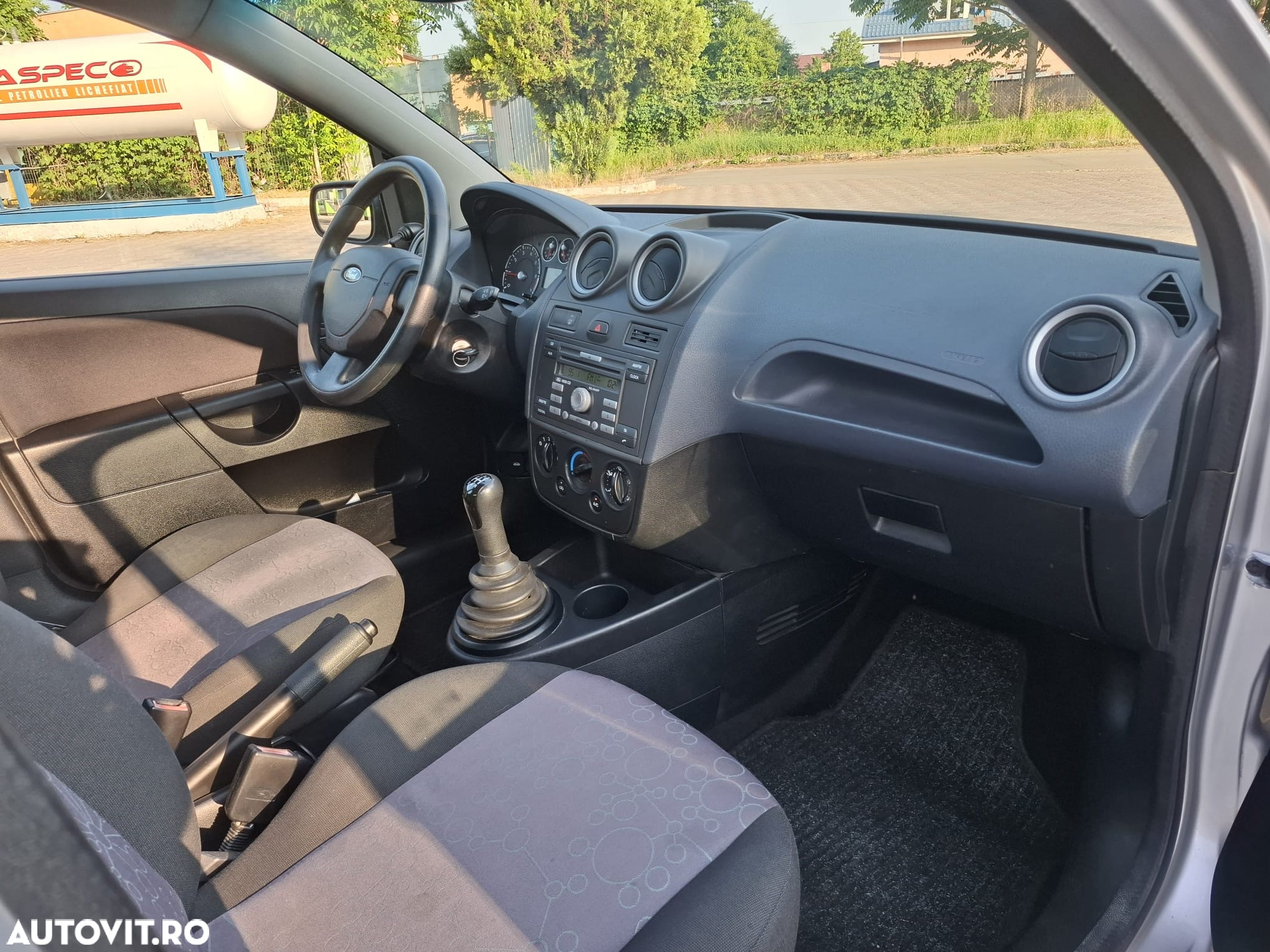 Ford Fiesta 1.4i Trend - 9