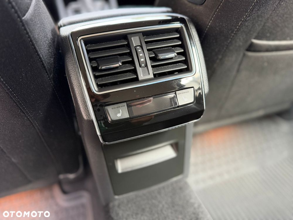 Skoda Superb 2.0 TDI Style DSG - 36