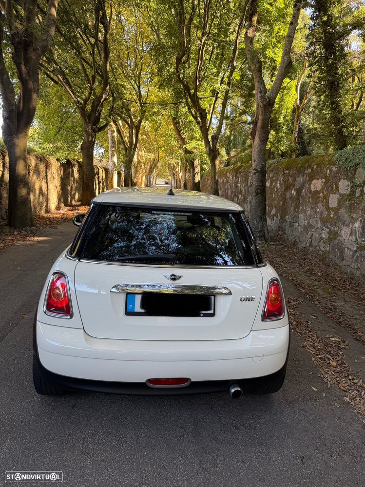 MINI 3 Portas One - 10
