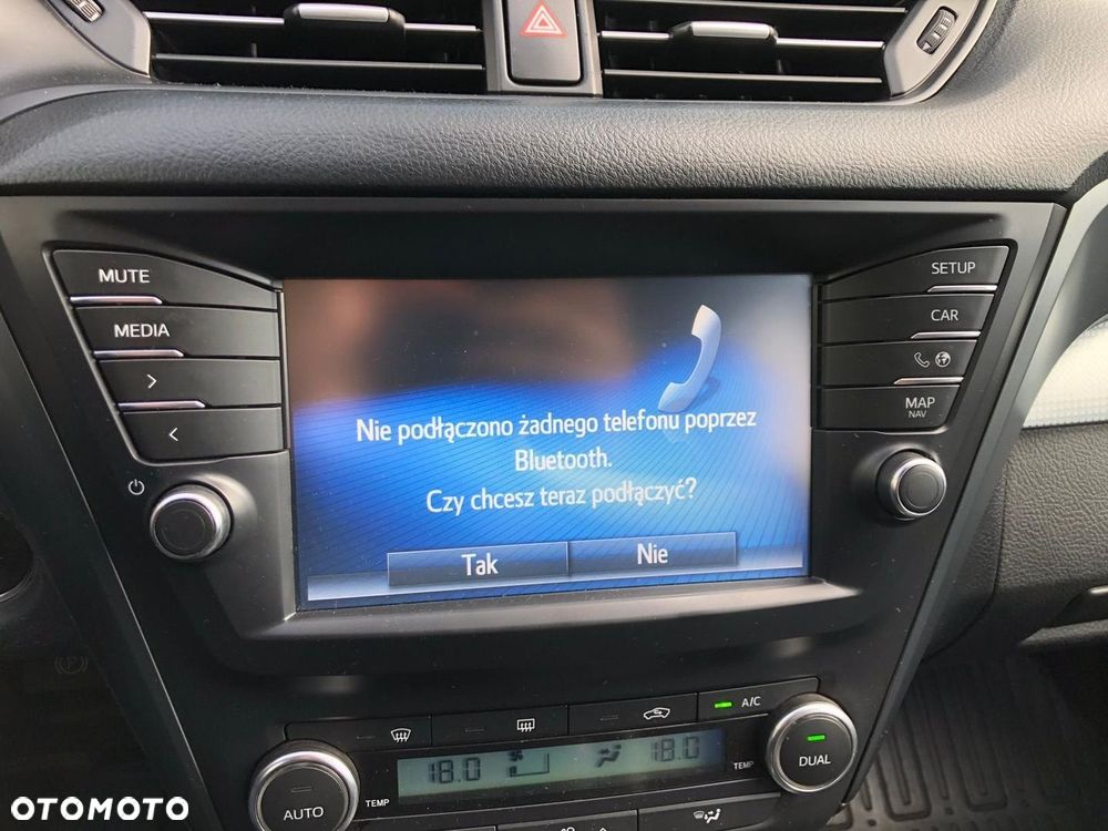 Toyota Avensis - 18