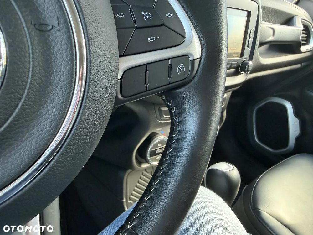 Jeep Renegade - 36