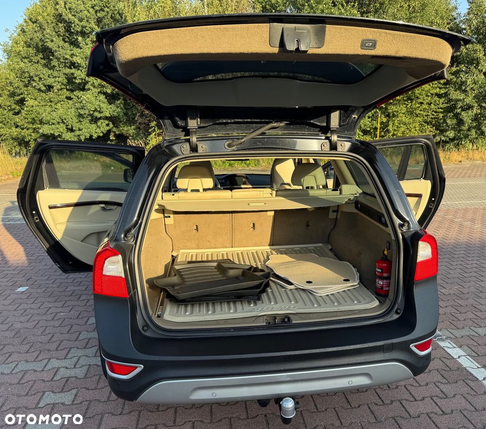 Volvo XC 70 - 35