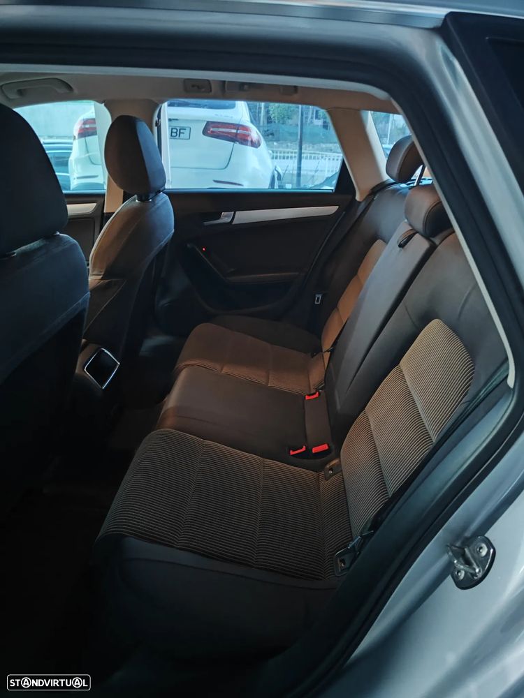 Audi A4 Avant 2.0 TDi S Edition S-line - 15