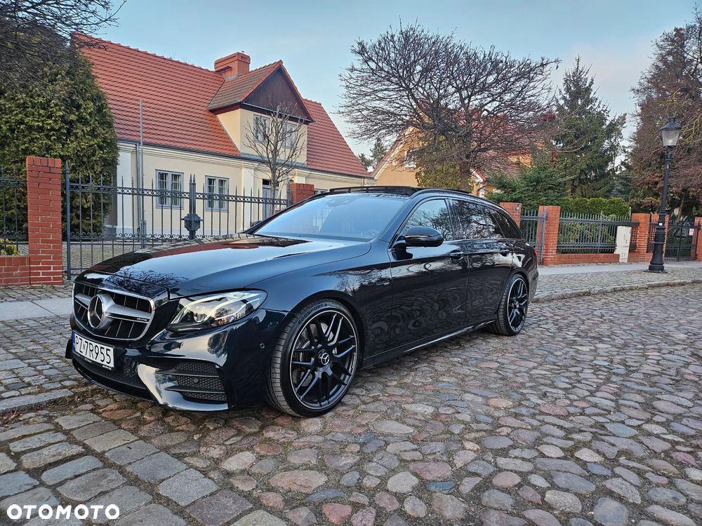 Mercedes-Benz Klasa E 400 4Matic 9G-TRONIC AMG Line - 4
