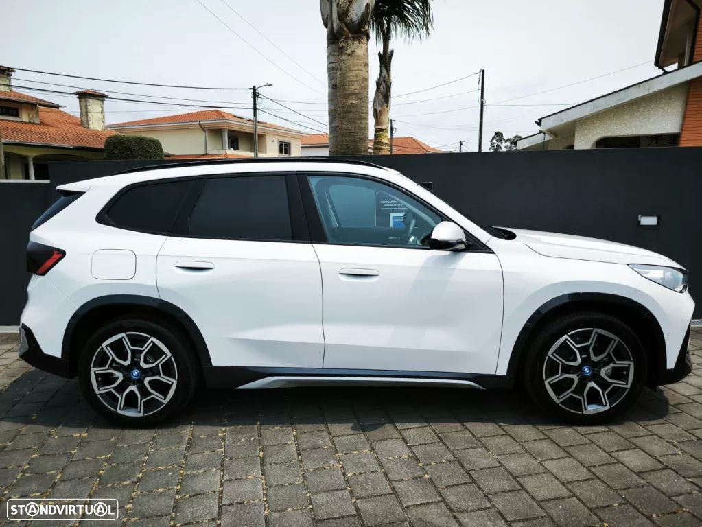 BMW iX1 eDrive20 - 19