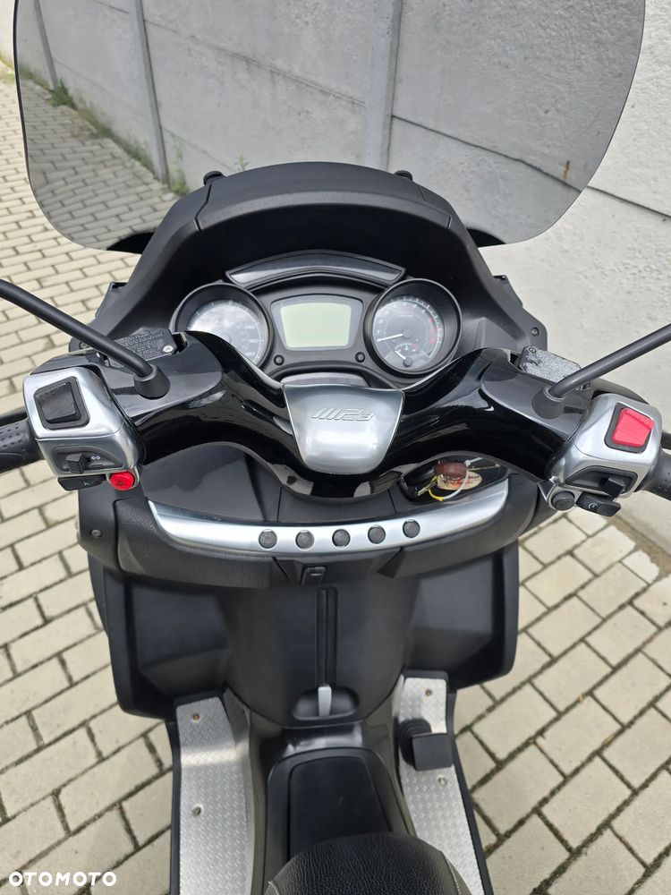 Piaggio MP-3 - 17