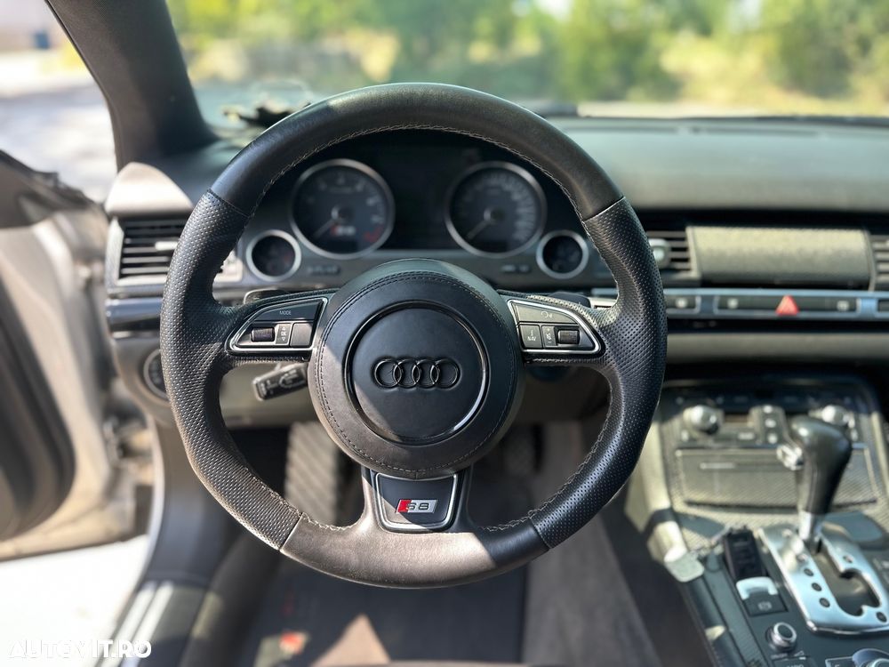 Audi S8 5.2 FSI quattro - 10
