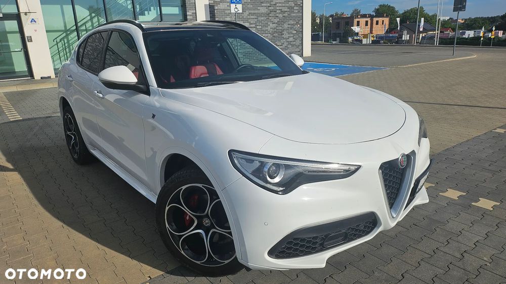 Alfa Romeo Stelvio 2.0 Turbo 16V AT8-Q4 Ti - 6