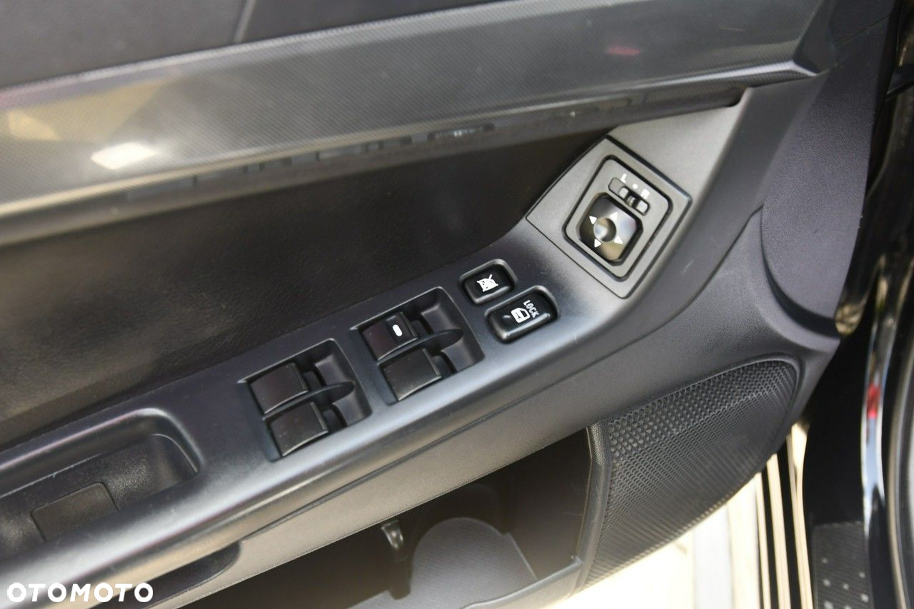 Mitsubishi Lancer - 25