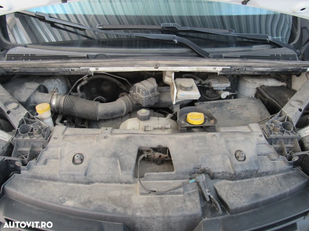 Renault Trafic - 22