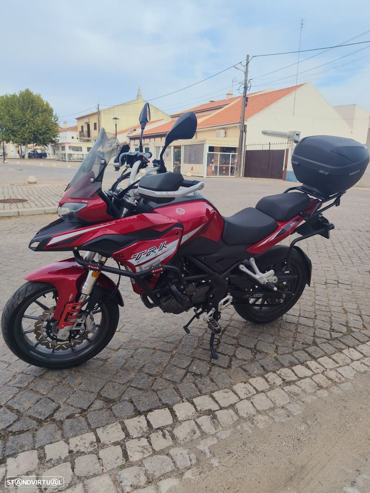 Benelli TRK 251 - 2