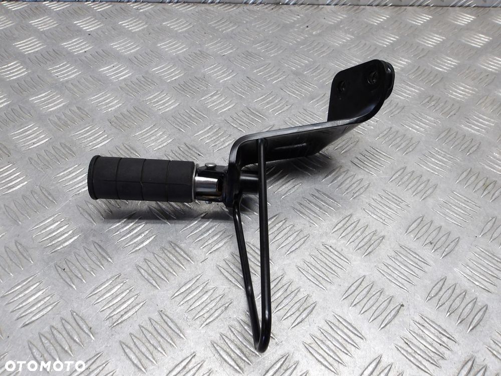 Set mocowanie podnóżek pasażera lewy SUZUKI VLR 1800 C109R BOULEVARD/INTRUDER 08-13r   PN. 43700-22H00 - 3