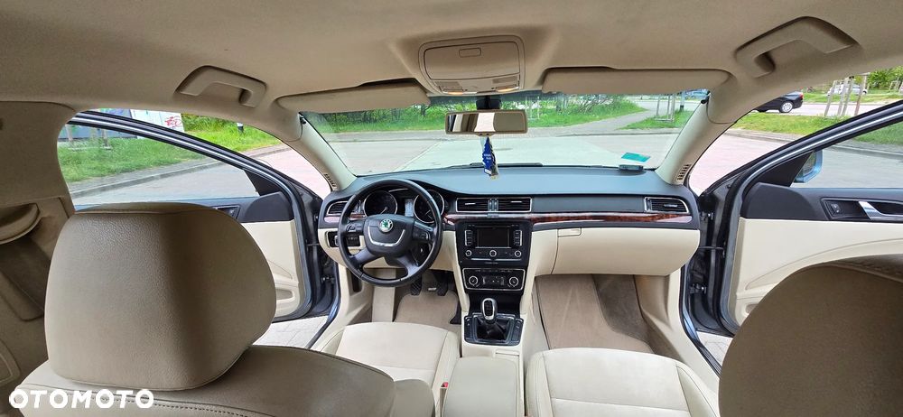 Skoda Superb 2.0 TDI Comfort - 15