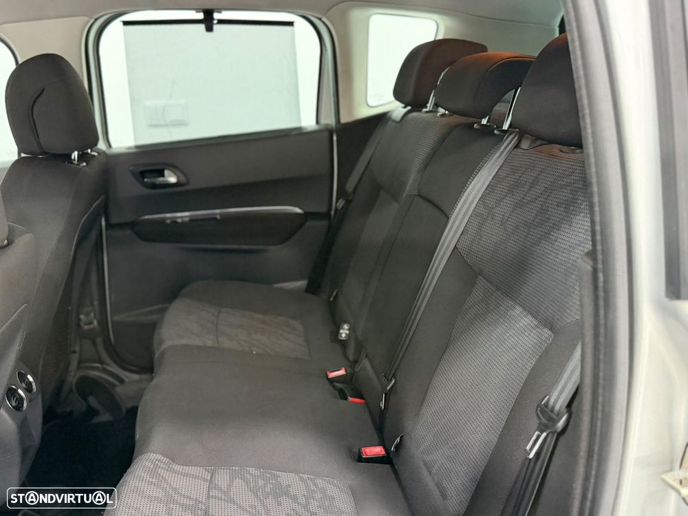 Peugeot 3008 1.6 HDi Active - 6