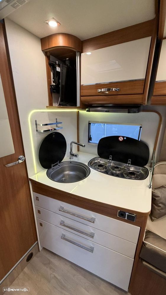 Fleurette Magister 74 LMF c.central e basculante - 48