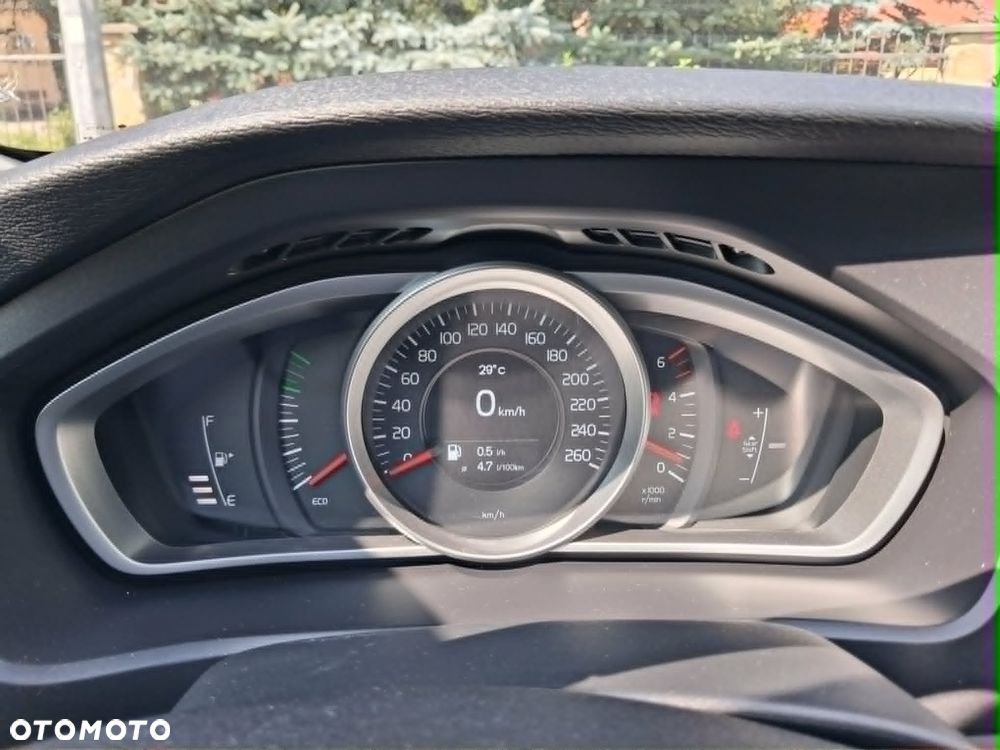 Volvo V40 D2 - 12