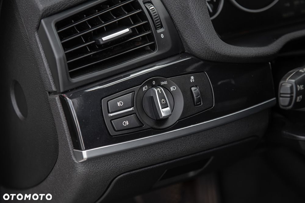 BMW X3 xDrive20d - 17