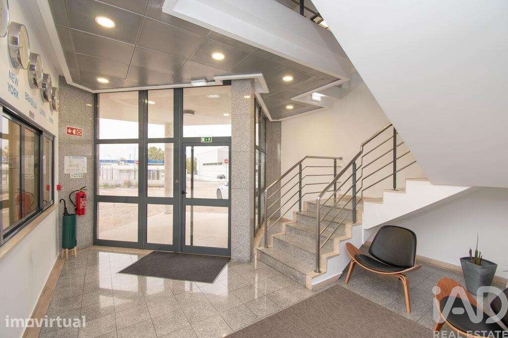 Hangar em Marinha Grande de 2727,00 m2 - Grande imagem: 5/25