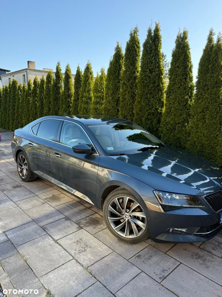 Skoda Superb 2.0 TDI 4x4 L&K DSG - 11