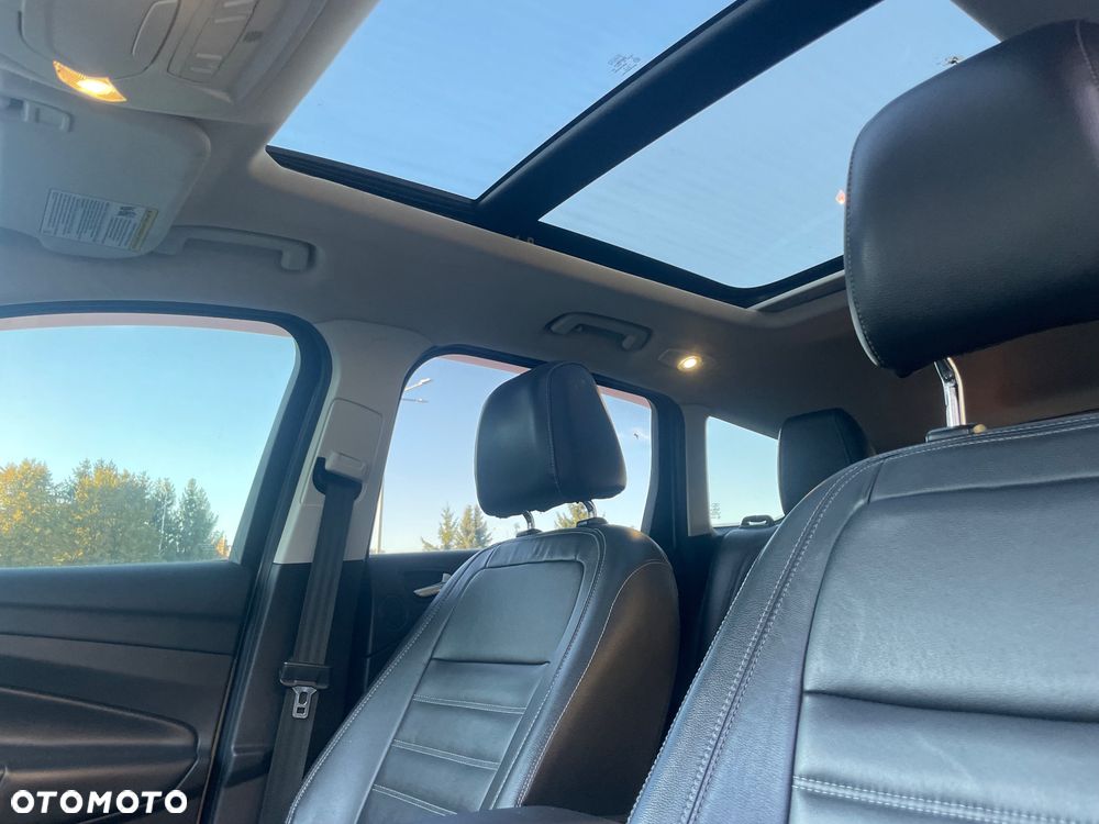 Ford Escape 2.0 EcoBoost AWD Titanium - 16