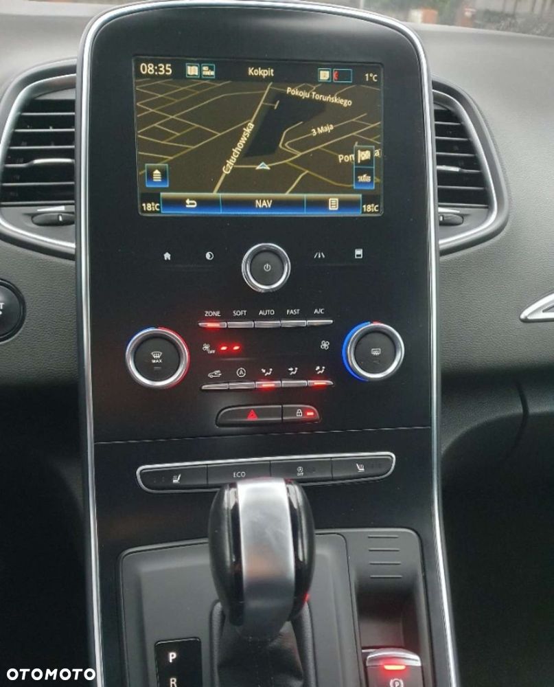 Renault Grand Scenic - 26