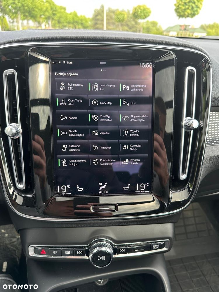 Volvo XC 40 T5 AWD R-Design - 10