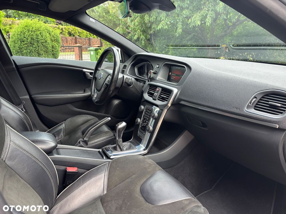 Volvo V40 D4 Drive-E R-Design Momentum - 27
