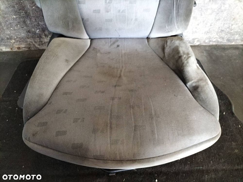 FOTEL LEWY PRZÓD OBROTOWY KIEROWCY PEUGEOT 807 I - 2